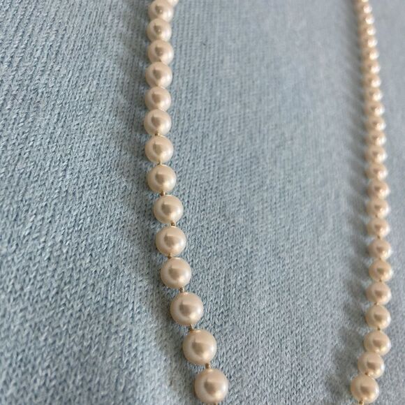 14k Vintage Faux Pearls on String Necklace - Picture 6 of 7